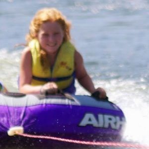 Meet your Posher, Ava